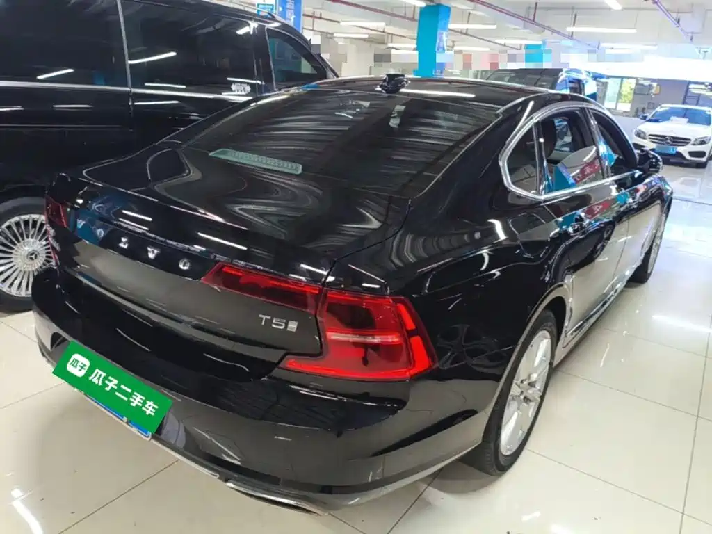 Volvo S90 — миниатюра 7