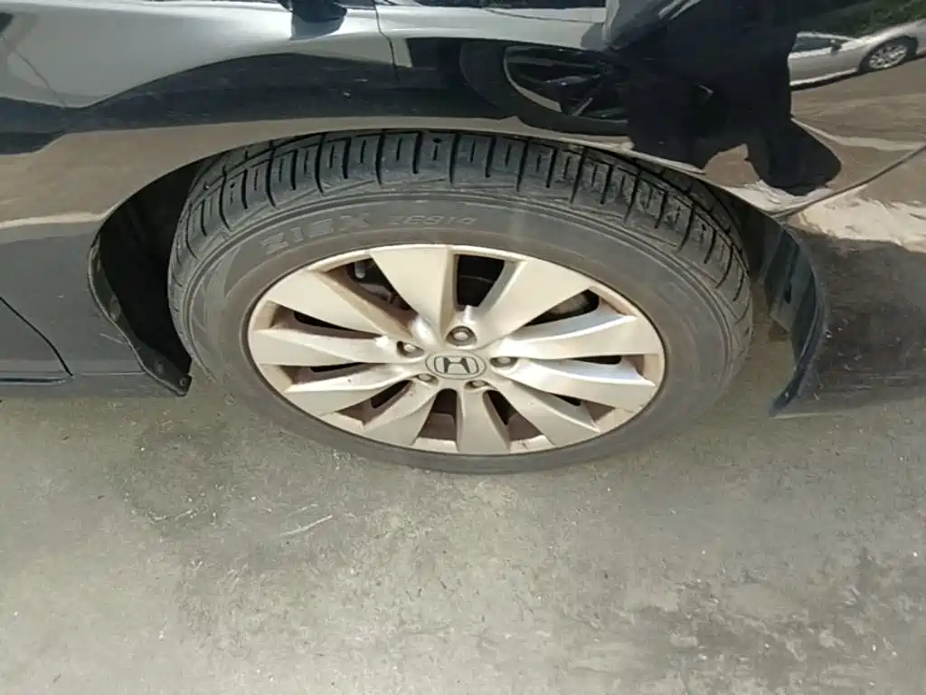 Honda Accord — миниатюра 12