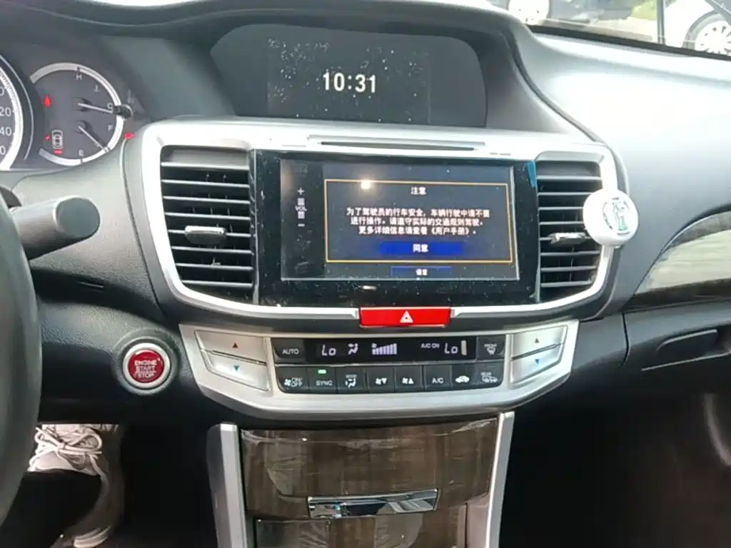 Honda Accord — миниатюра 18