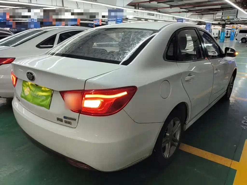 Bestune B30EV — миниатюра 7