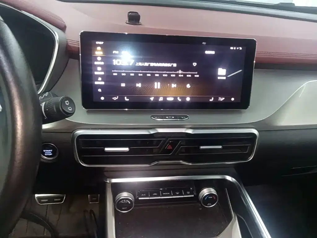 Geely Binyue — миниатюра 13