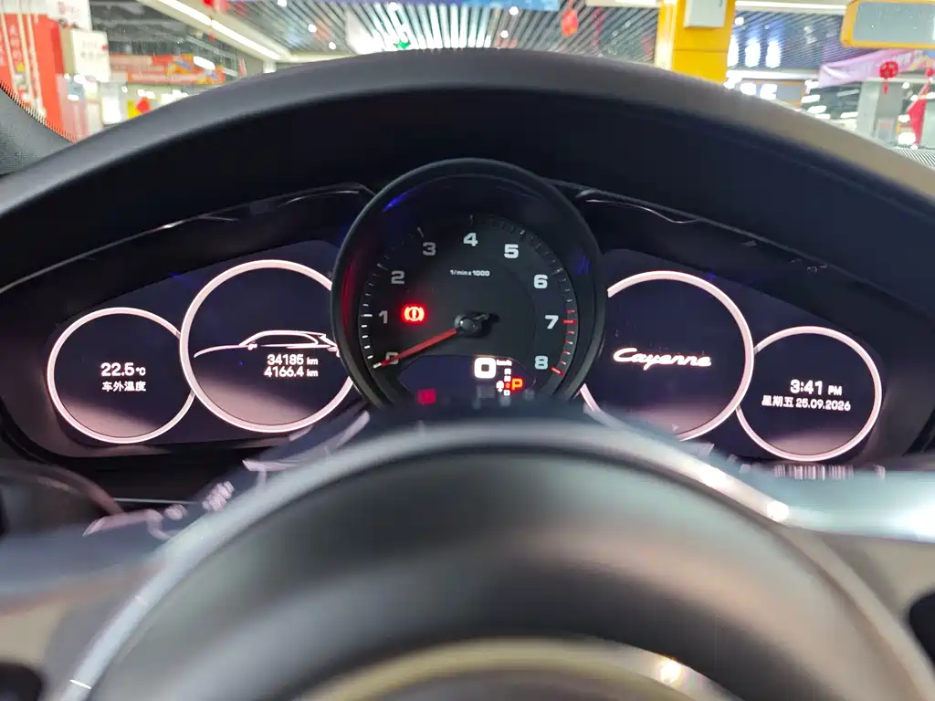 Porsche Cayenne — миниатюра 11