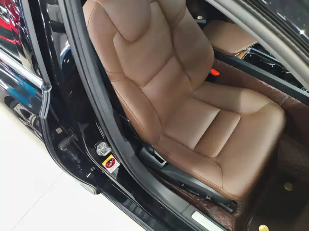 Volvo S90 — миниатюра 25