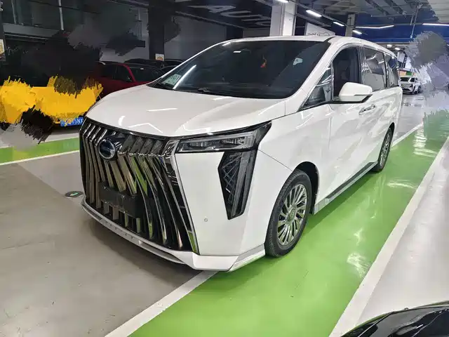 GAC Trumpchi M8