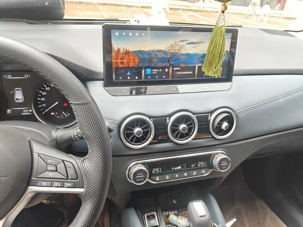 Nissan Qashqai — миниатюра 14