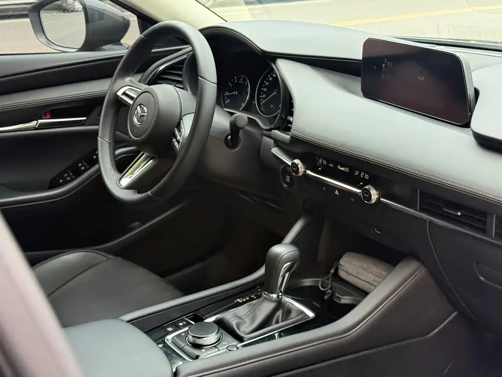 Mazda 3 Axela — миниатюра 6