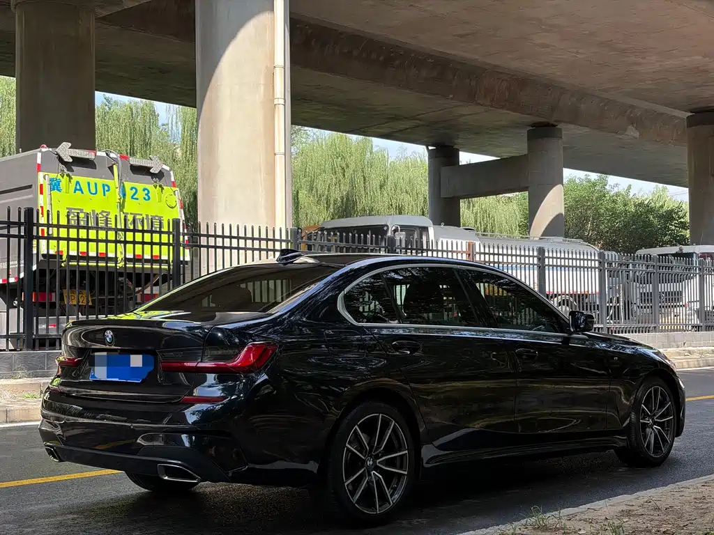 BMW 3 Series — миниатюра 4