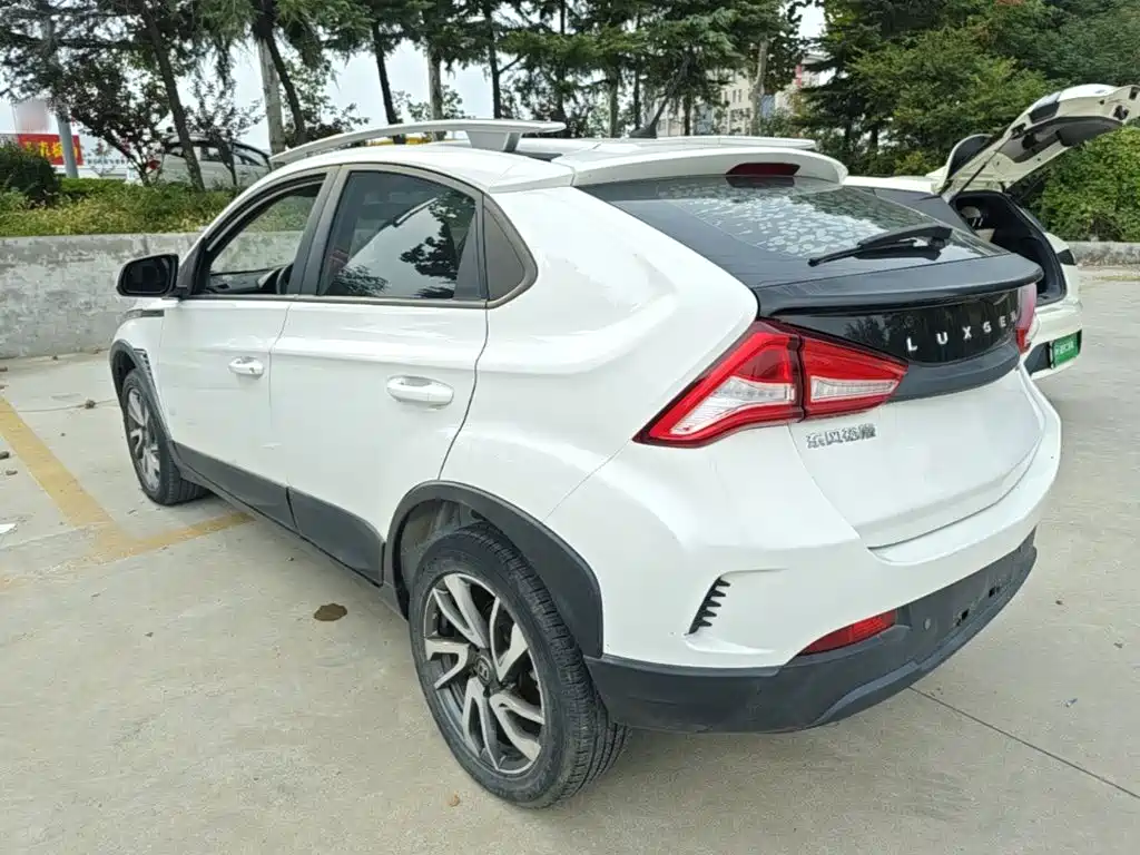 Luxgen U5 SUV — миниатюра 5