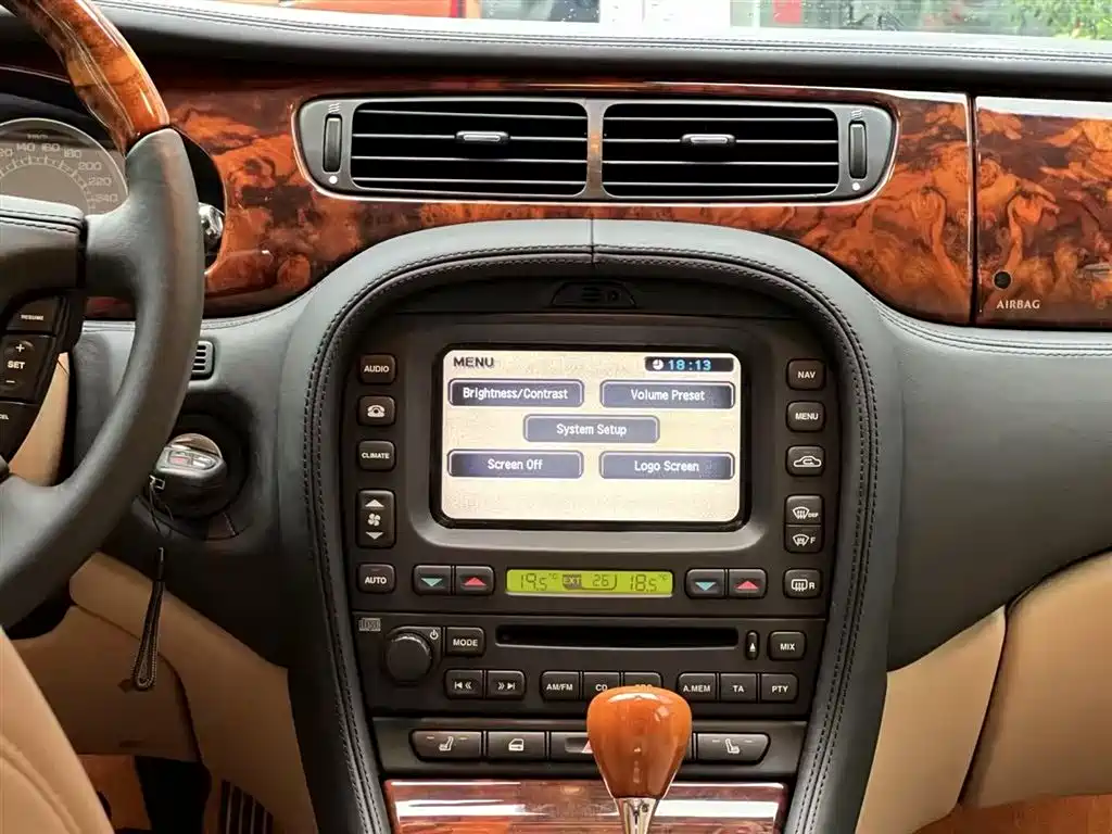 Jaguar S-TYPE — миниатюра 6