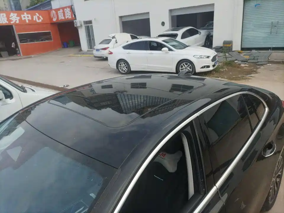 Hongqi Hongqi H5 — миниатюра 7