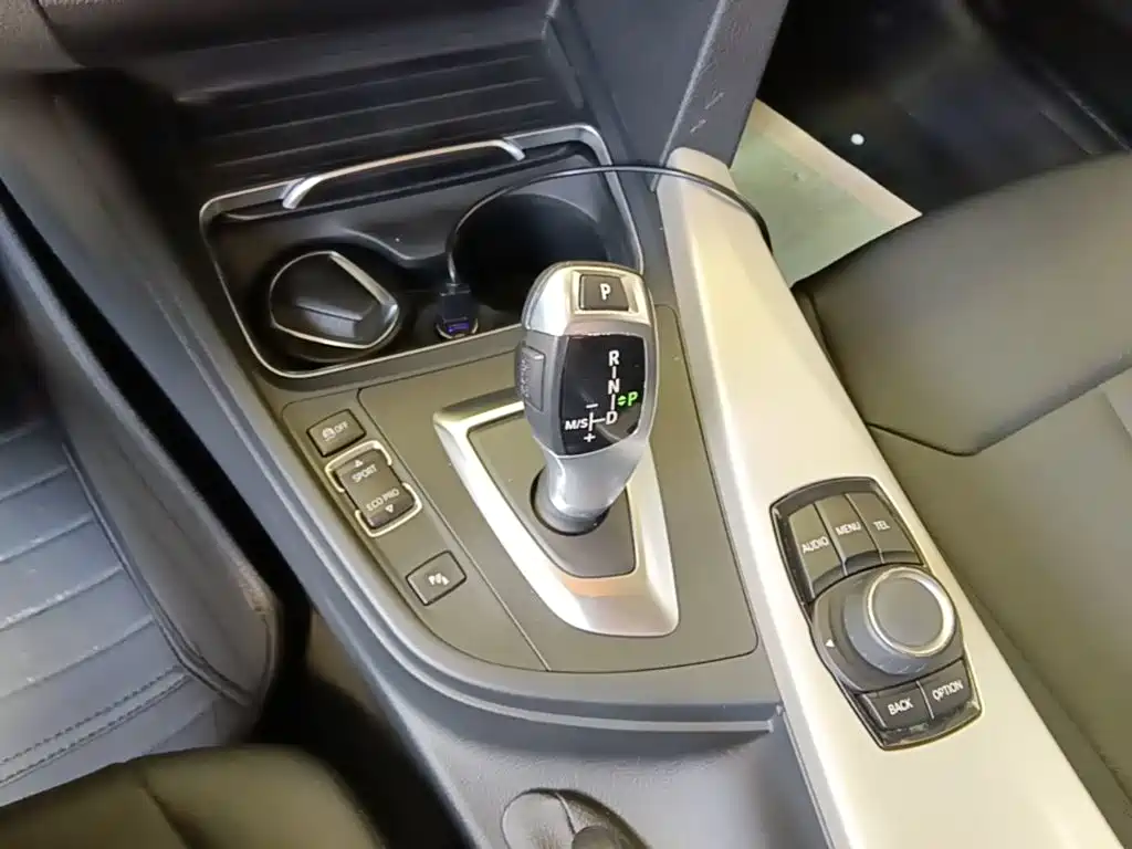BMW 3 Series — миниатюра 14