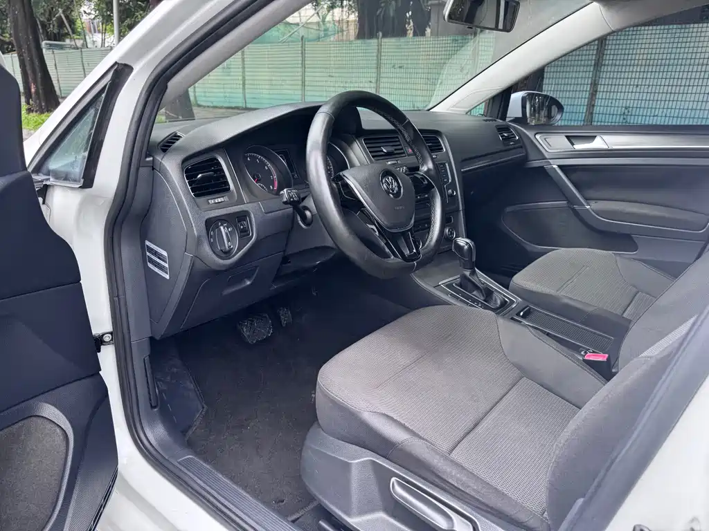 Volkswagen Golf — миниатюра 11