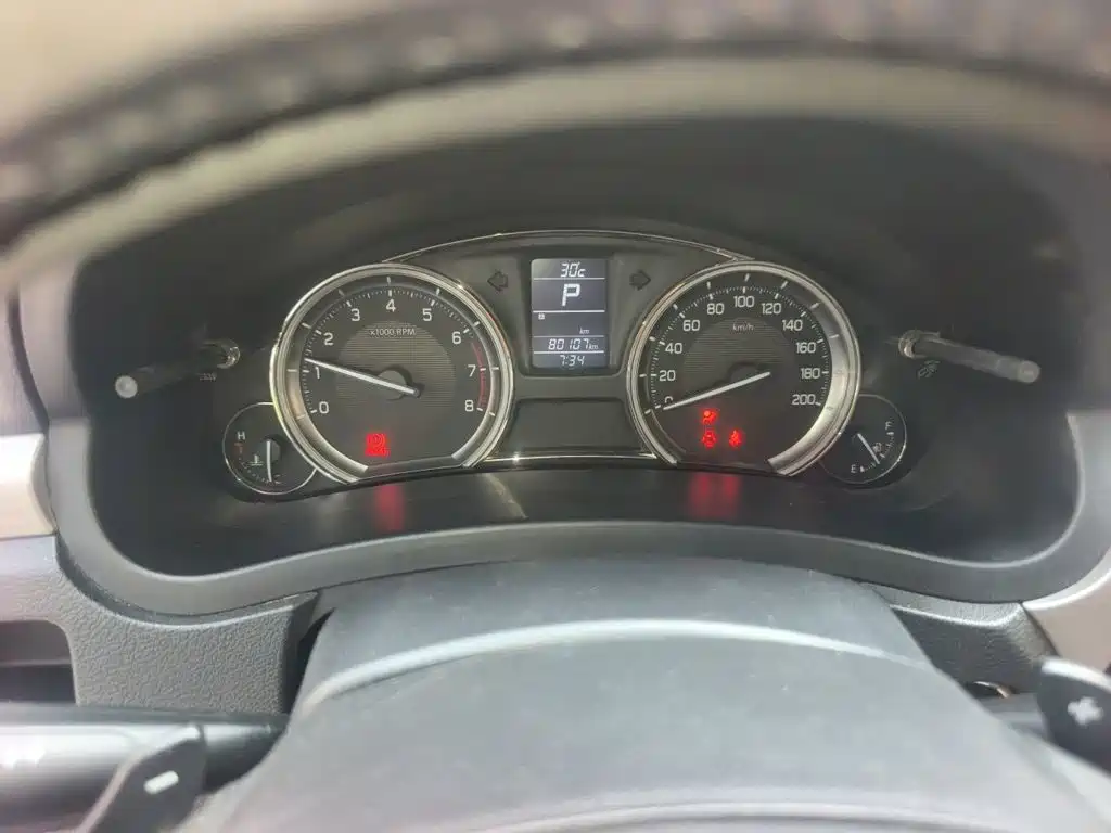 Suzuki Alivio — миниатюра 8