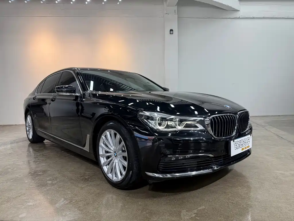 BMW 7 Series 7 2016 740Li Lead