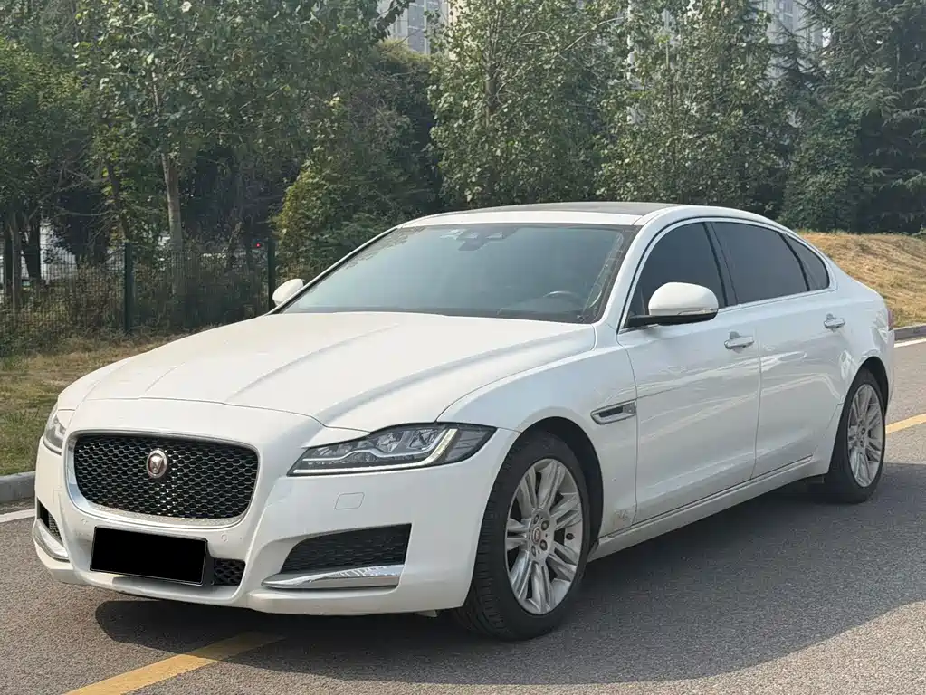 Jaguar XFL