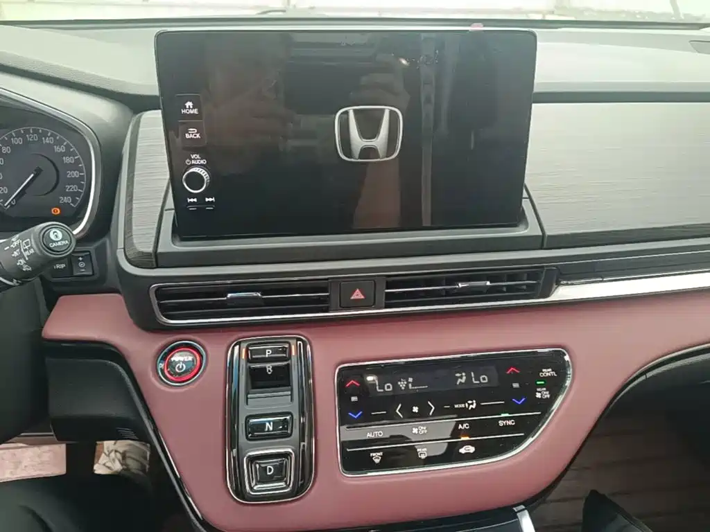 Honda Elysion — миниатюра 13
