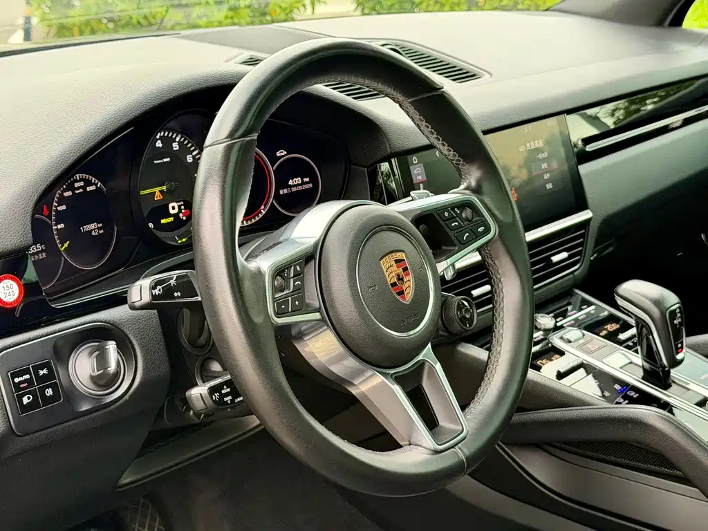 Porsche Cayenne Hybrid — миниатюра 17