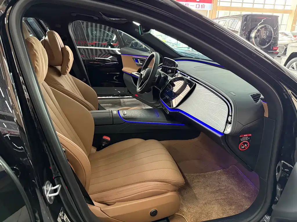 Mercedes-Benz E-Class — миниатюра 10