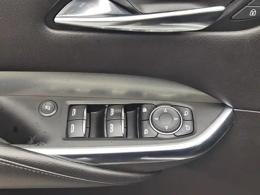Cadillac XT4 — миниатюра 9