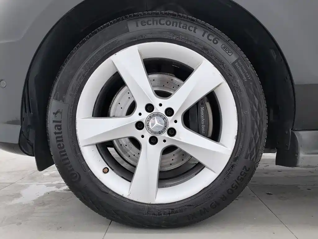 Mercedes-Benz M-Class — миниатюра 17
