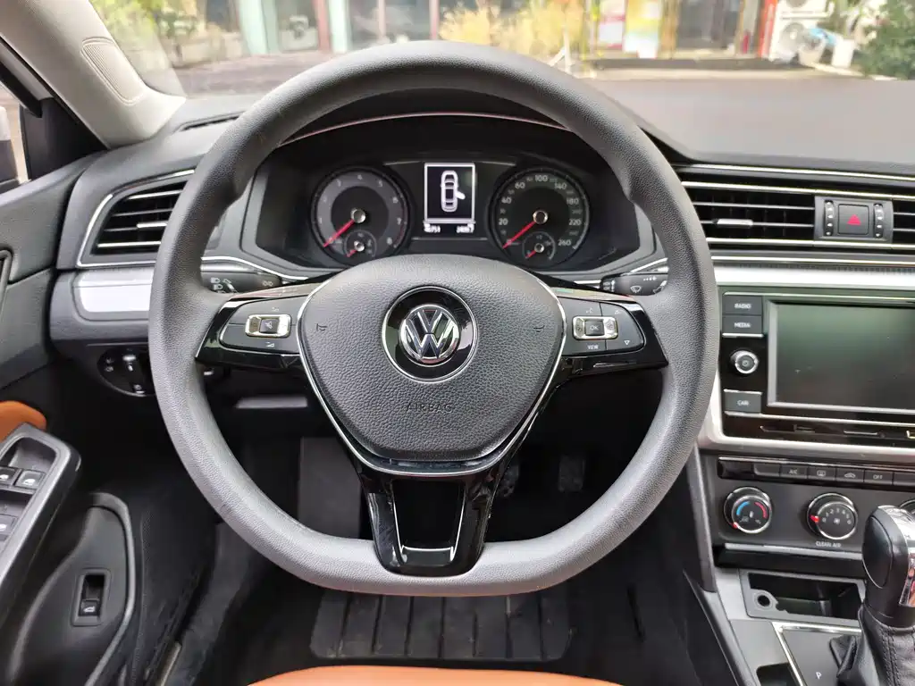 Volkswagen Lamando — миниатюра 13