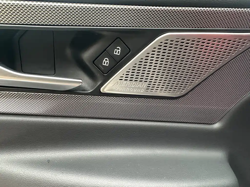 Jaguar XEL — миниатюра 15