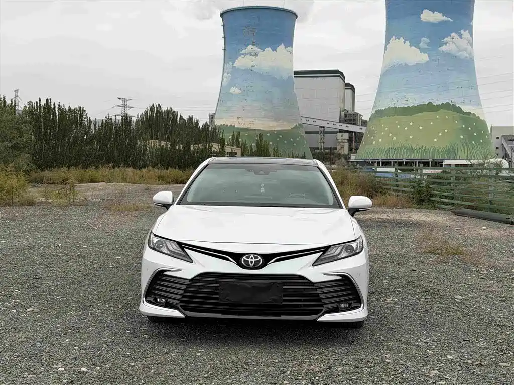 Toyota Camry — миниатюра 2