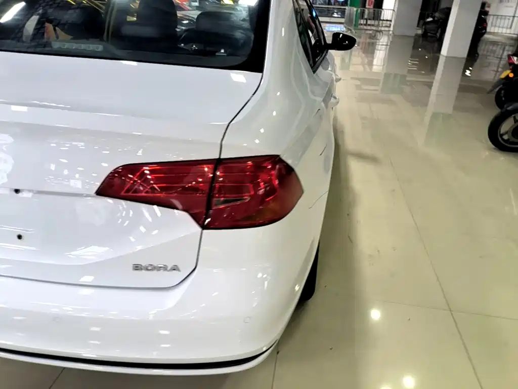 Volkswagen Bora — миниатюра 8