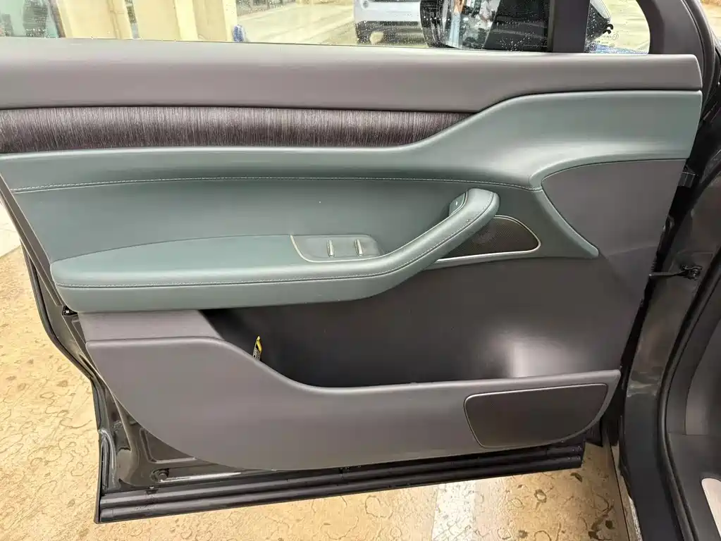 NIO ES8 — миниатюра 4