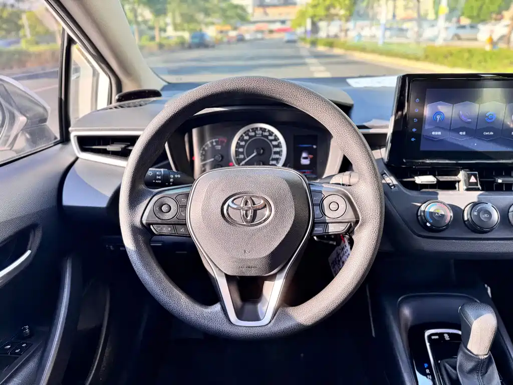 Toyota Corolla — миниатюра 8