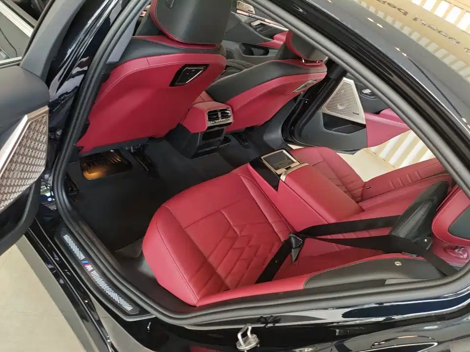 BMW 5 Series — миниатюра 9