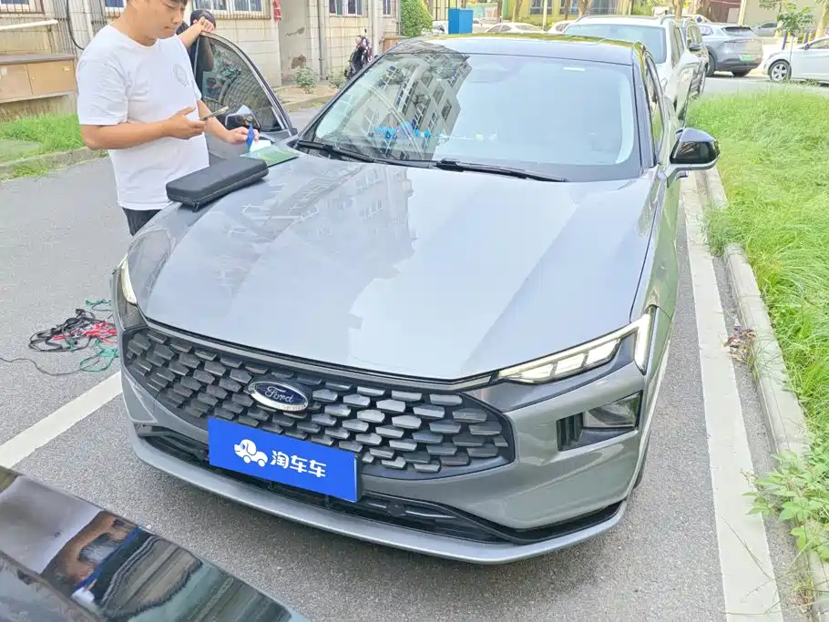 Ford Mondeo — миниатюра 2