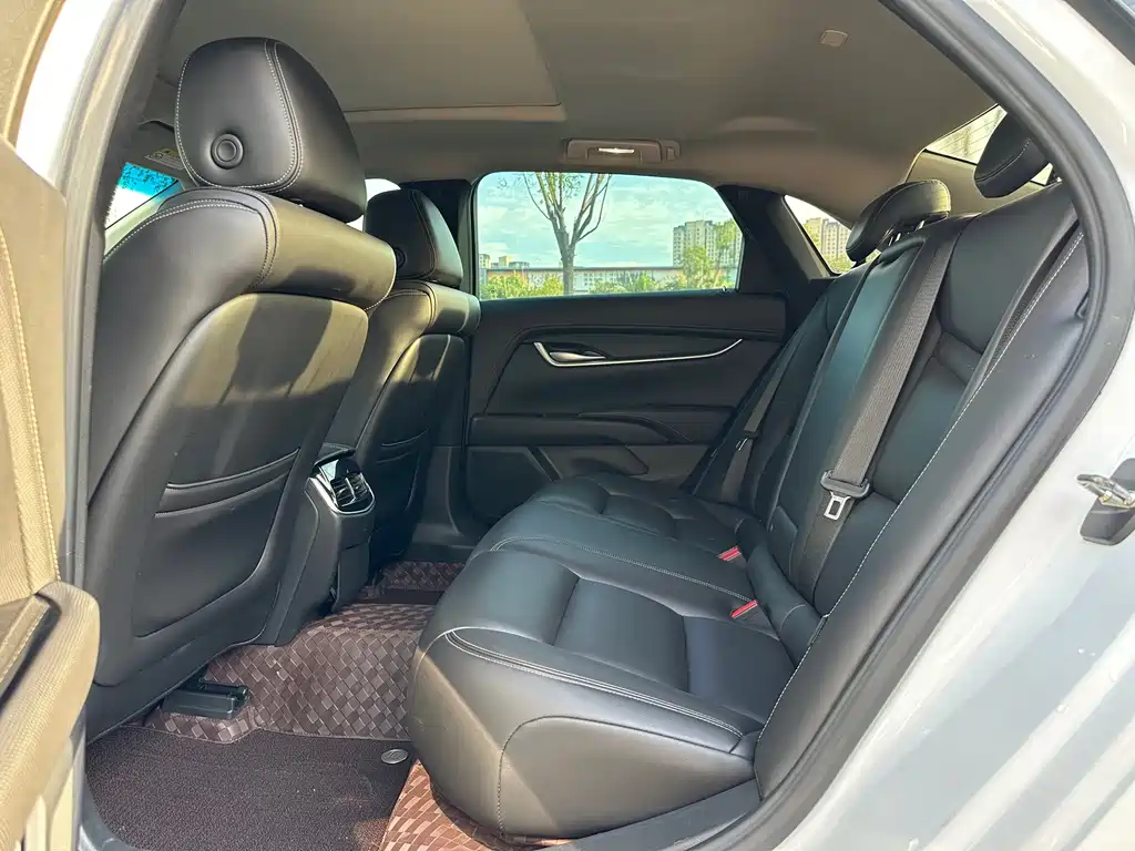 Cadillac XTS — миниатюра 8