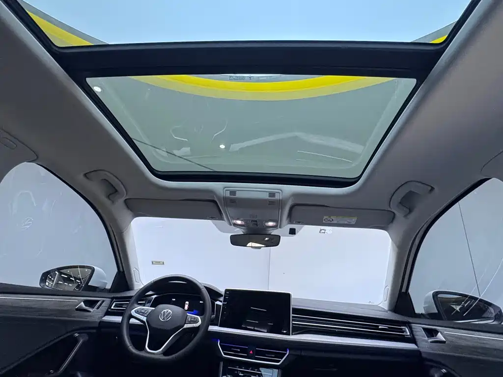 Volkswagen Sagitar 2023 280TSI DSG