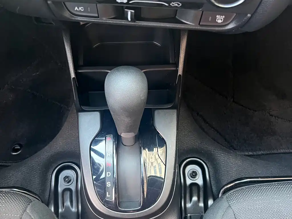 Honda Fit — миниатюра 21