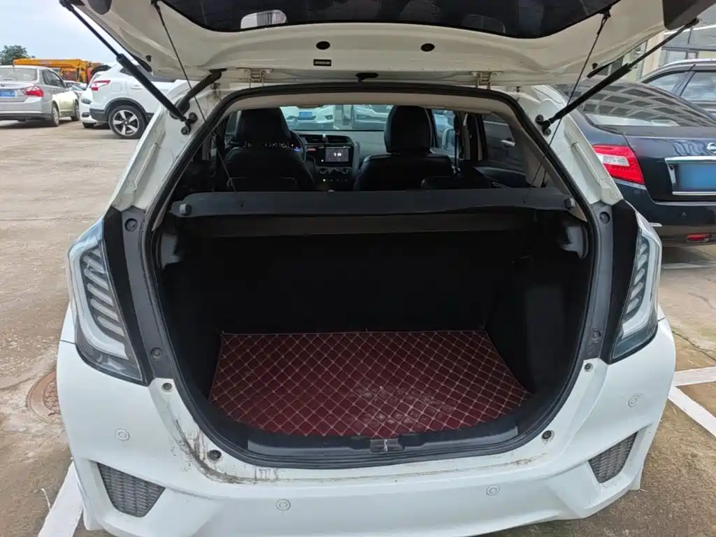 Honda Fit — миниатюра 19