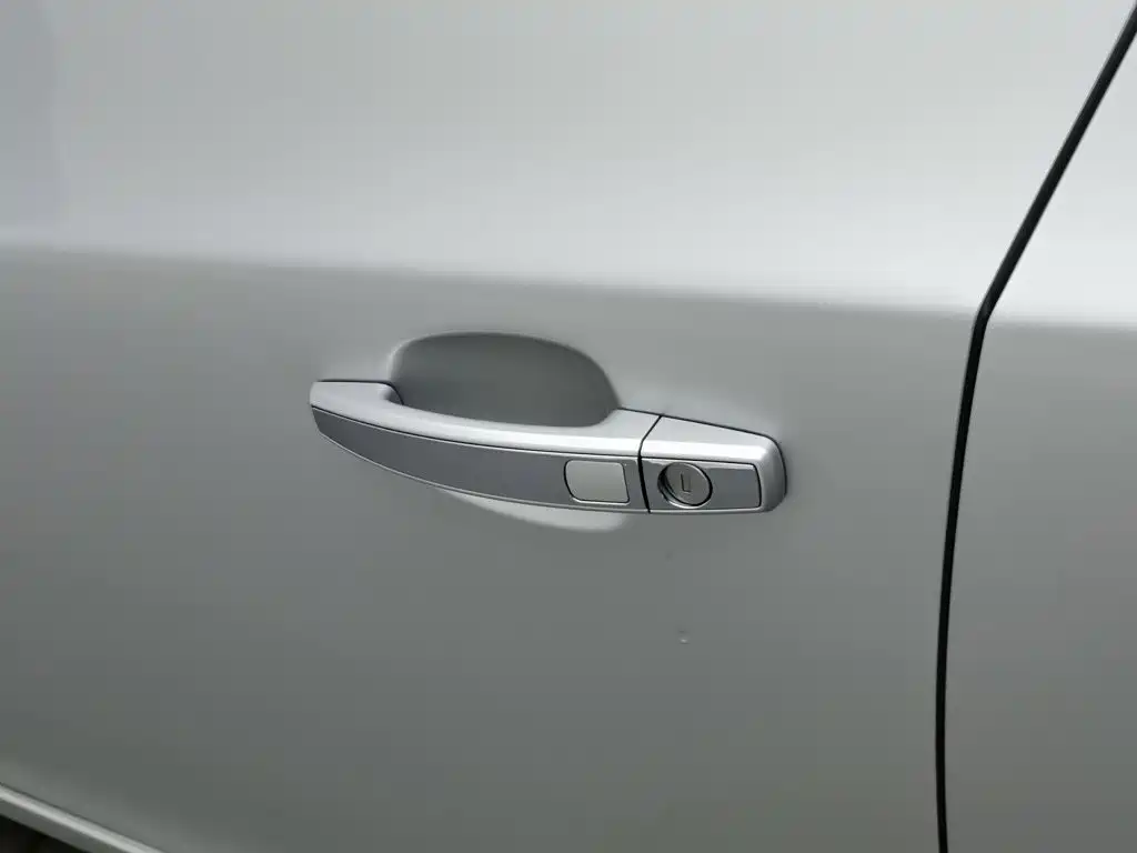 Chevrolet Cruze — миниатюра 18