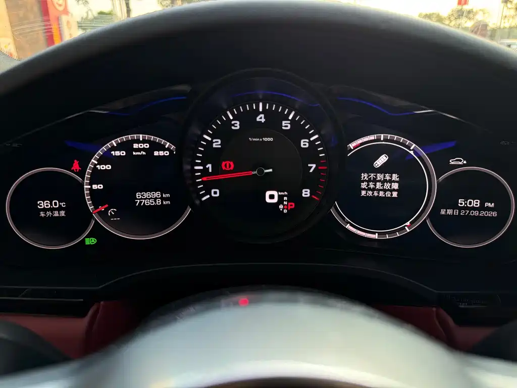 Porsche Cayenne — миниатюра 4