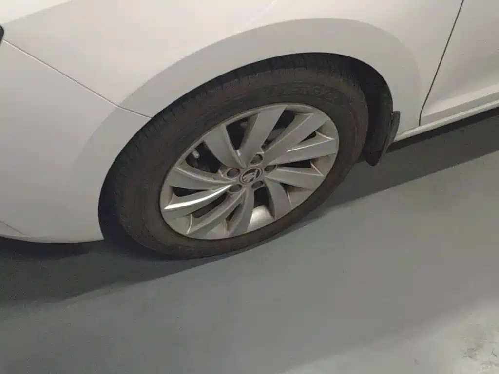 Skoda Rapid — миниатюра 23