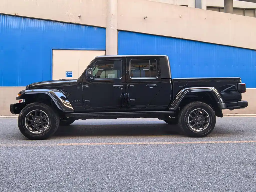Jeep Gladiator — миниатюра 3