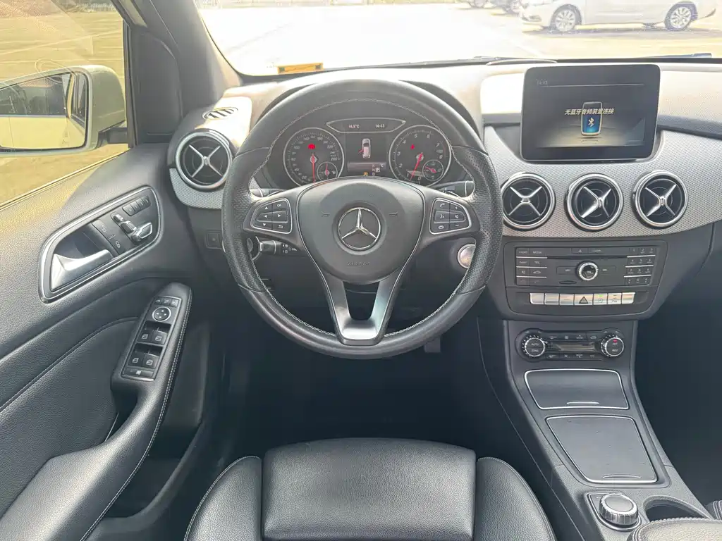 Mercedes-Benz B-Class — миниатюра 12