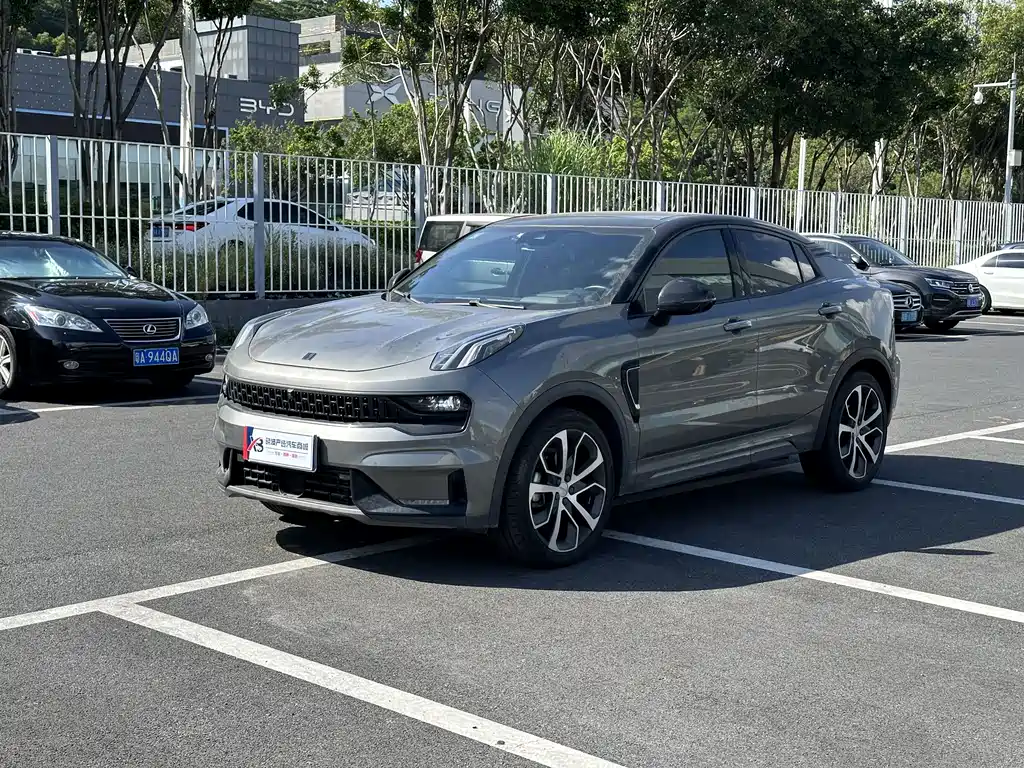 Lynk & Co 05
