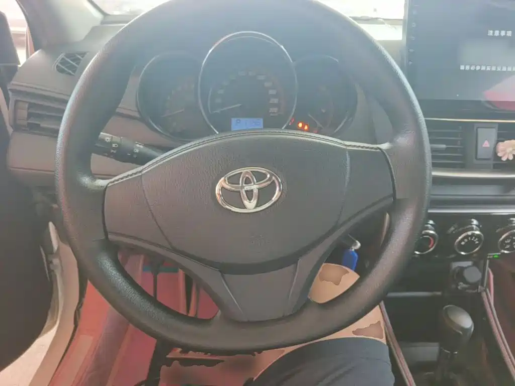 Toyota Yaris L — миниатюра 11