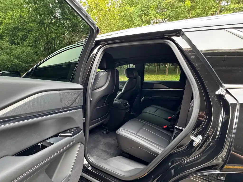 Cadillac XT5 — миниатюра 12
