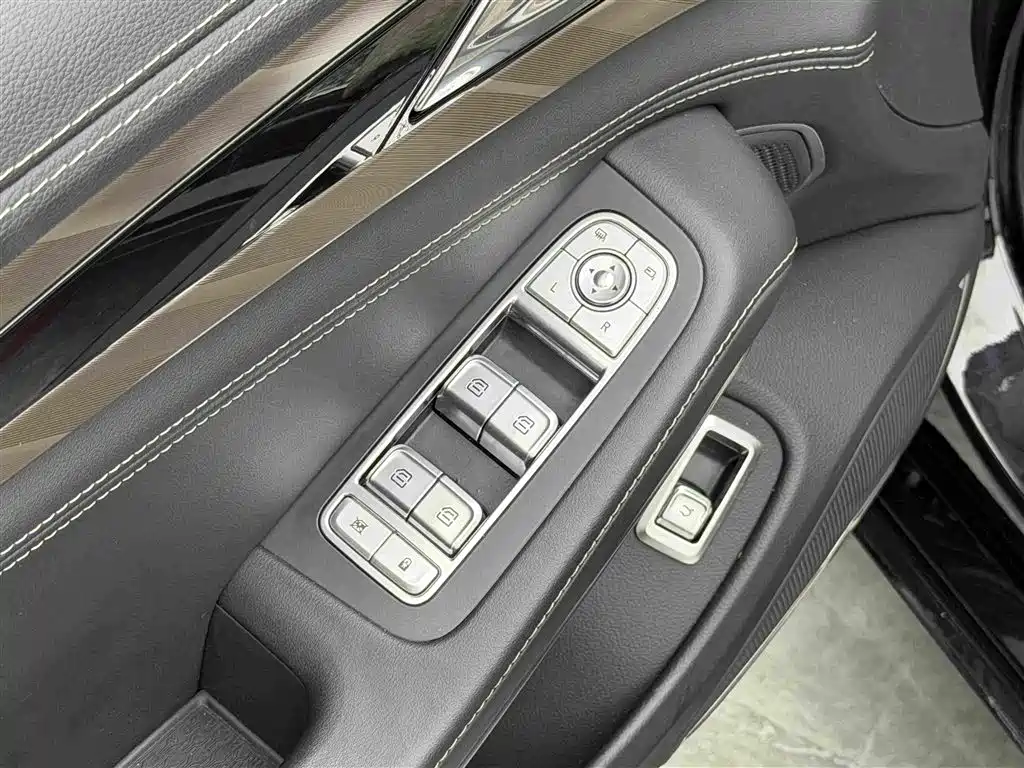 Hongqi Hongqi H9 — миниатюра 6