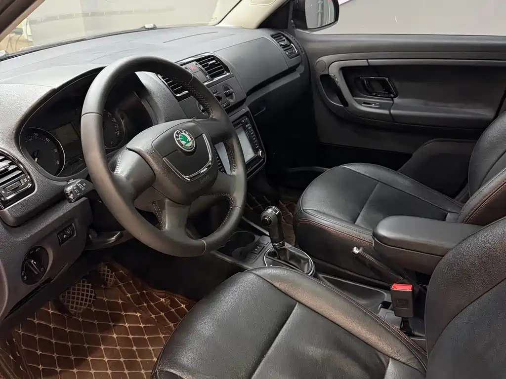Skoda Fabia 2012 1.6L AT