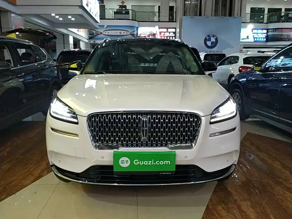 Lincoln Corsair — миниатюра 3