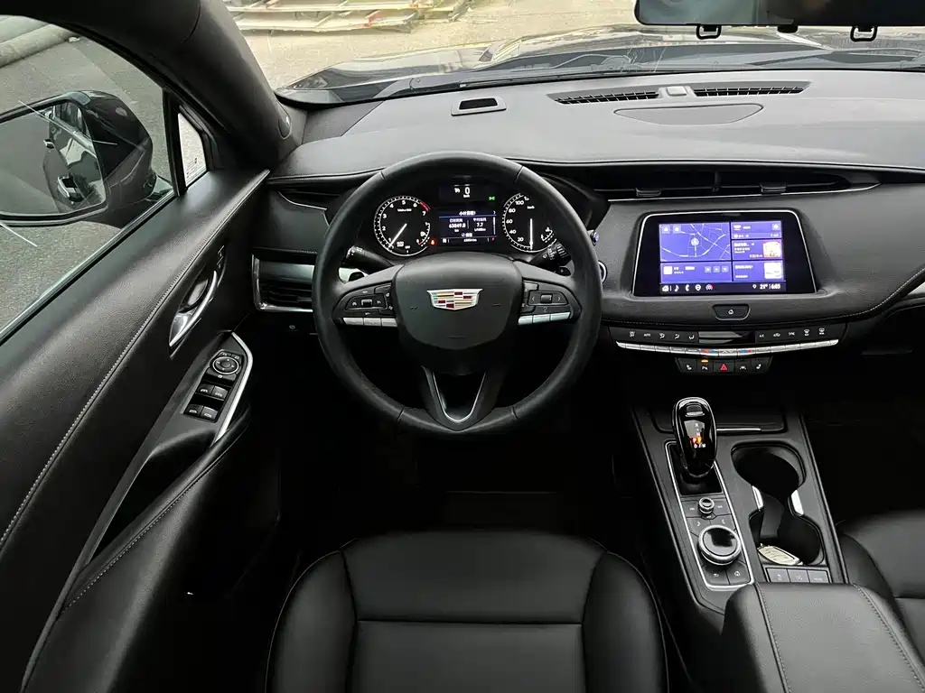Cadillac XT4 — миниатюра 9