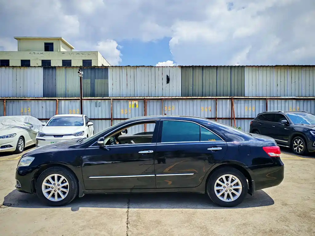 Toyota Camry — миниатюра 7