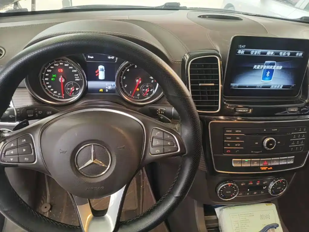 Mercedes-Benz GLE (Import) — миниатюра 14